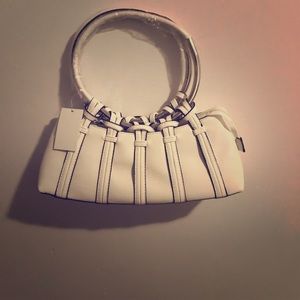 Ring strap shoulder bag